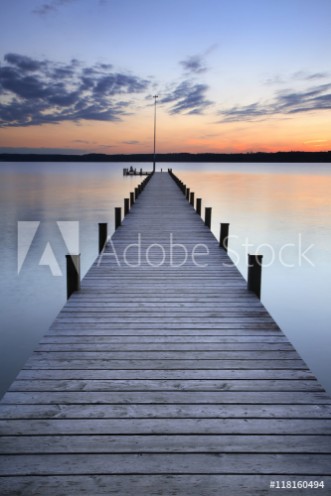 Bild på Lake at Sunset Long Wooden Pier